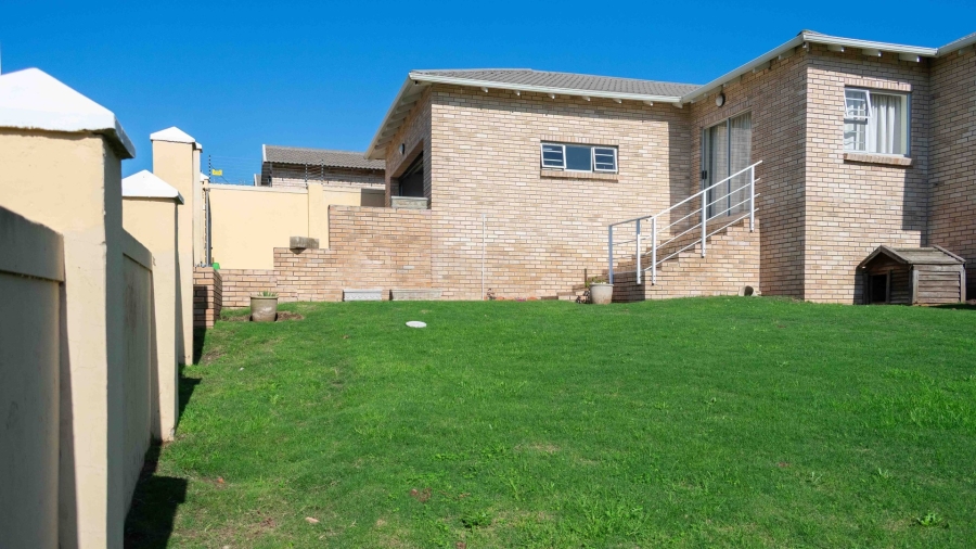 3 Bedroom Property for Sale in Lovemore Park Eastern Cape